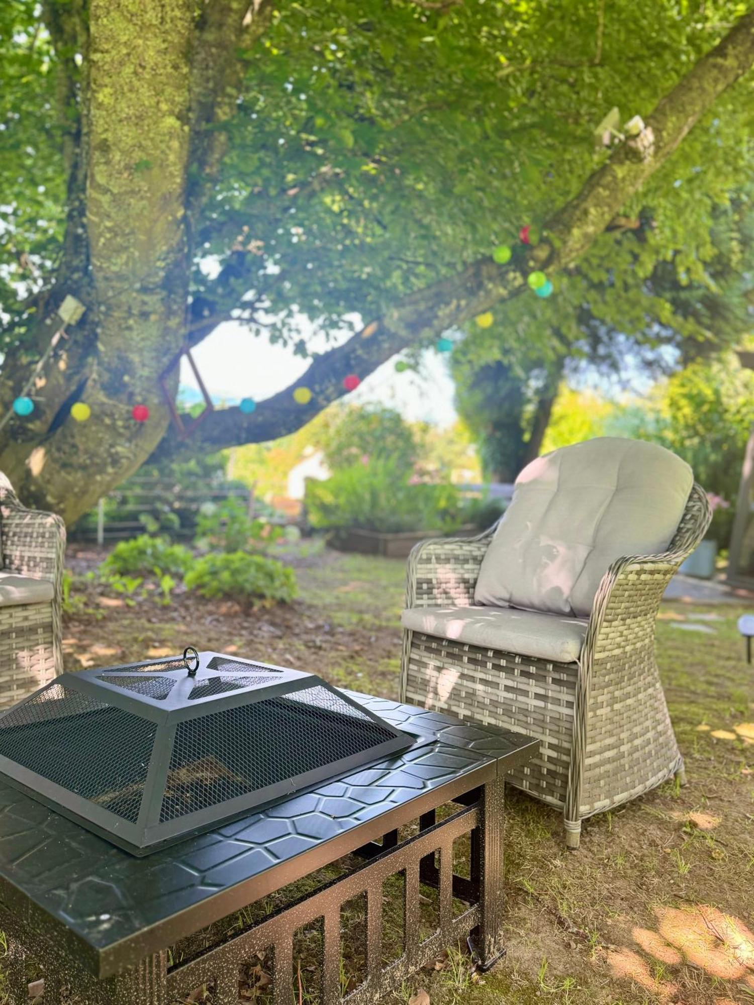 Au Pied Du Frene Holiday home *